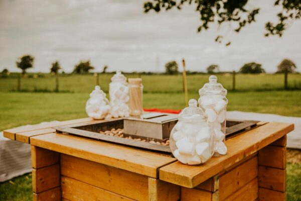 Fire pit with marshmallows - wedding extras