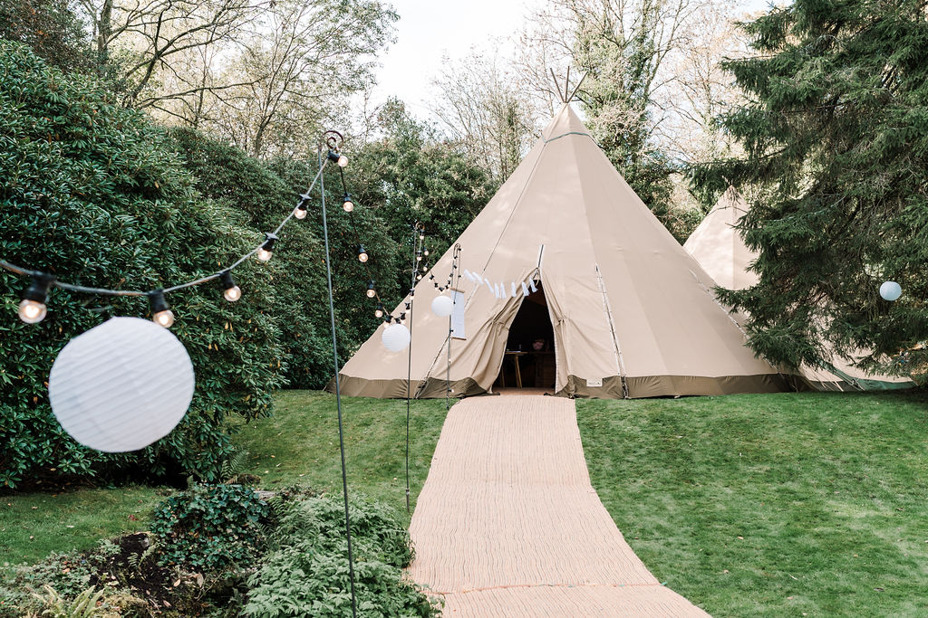 We can help create a magical reception and ceremony space with our Tipis, whether it be for an outdoor wedding in the Winter, Spring, Summer, or Autumn
