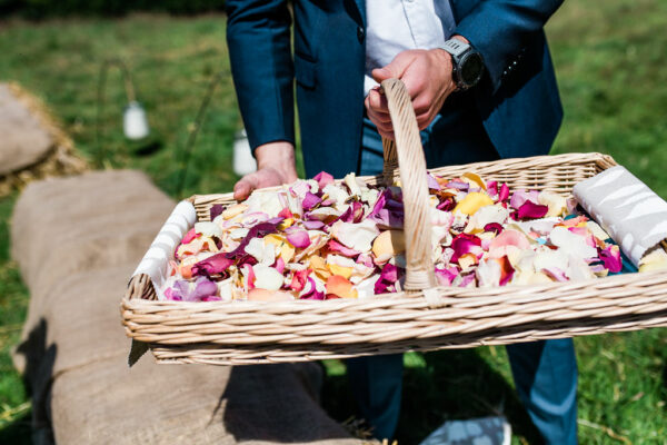 Eco friendly wedding ideas for flower petal confetti throwing