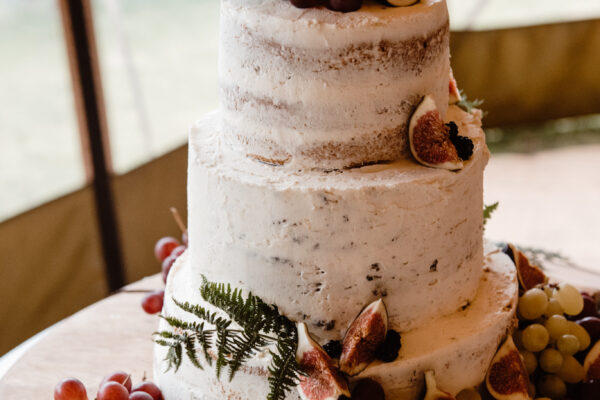 Wedding cake - tipi wedding - tipi clear panels