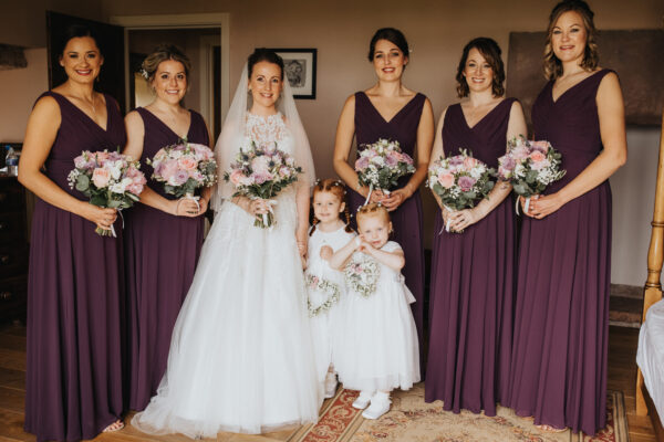 Bridal party - wedding outfits - bridesmaids - wedding bouquets